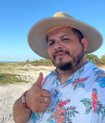 Javier Pinilla - Comprador de Facebook